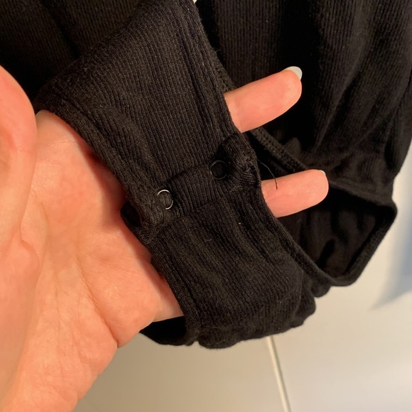 GAP Medium Small Black Knit Long Sleeve Scoop Neck Low Back Body Suit - Picture 3 of 6